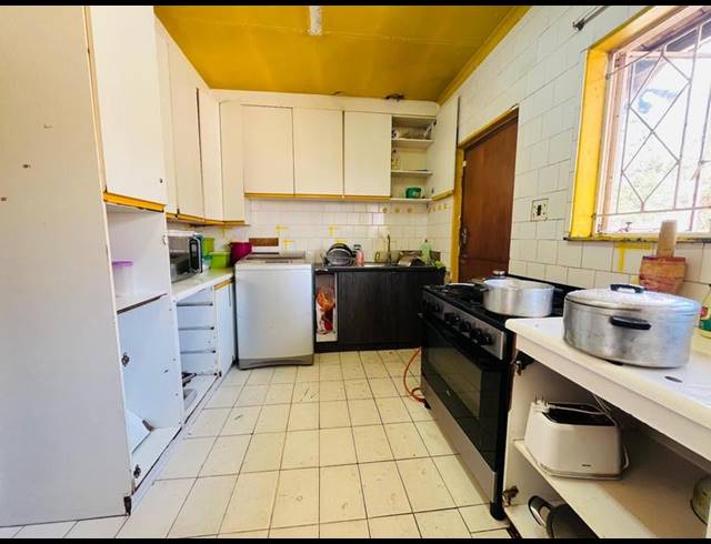 5 BEDROOM HOUSE FOR SALE IN BIRCHLEIGH NORTH